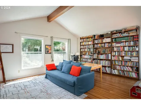 11372 Sw Lynnvale Drive Portland OR 97225