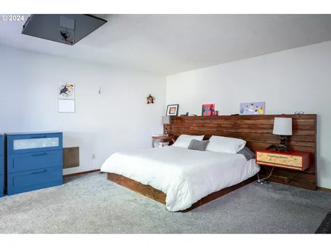 11372 Sw Lynnvale Drive Portland OR 97225