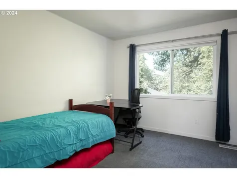 11372 Sw Lynnvale Drive Portland OR 97225