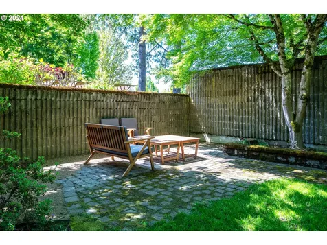 11372 Sw Lynnvale Drive Portland OR 97225