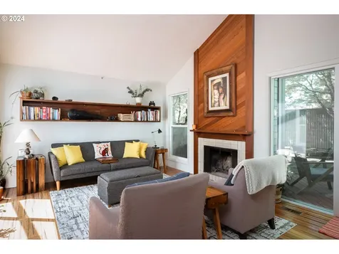 11372 Sw Lynnvale Drive Portland OR 97225