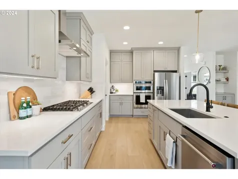 27608 SW Willow Creek Drive Wilsonville OR 97070