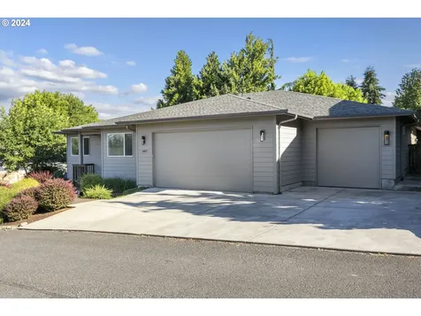 1007 Nw 103rd Street Vancouver WA 98685