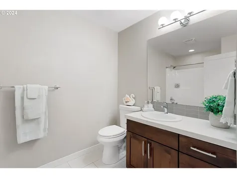 1007 Nw 103rd Street Vancouver WA 98685