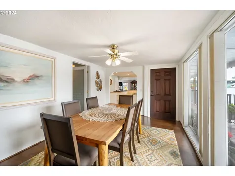 1693 N Jantzen Avenue Portland OR 97217