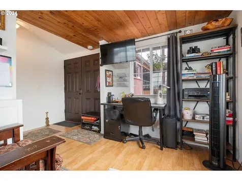 1693 N Jantzen Avenue Portland OR 97217