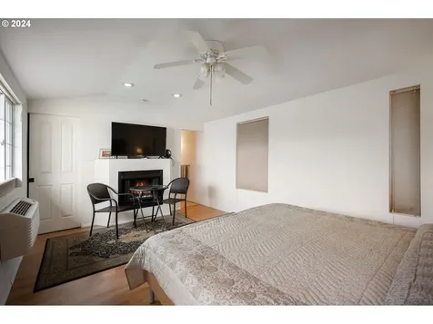 1693 N Jantzen Avenue Portland OR 97217