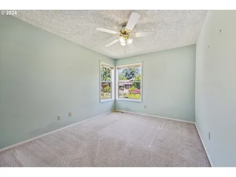 12701 Se Angus Street Vancouver WA 98683