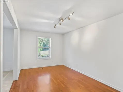 13705 SW Ash Avenue Portland OR 97223