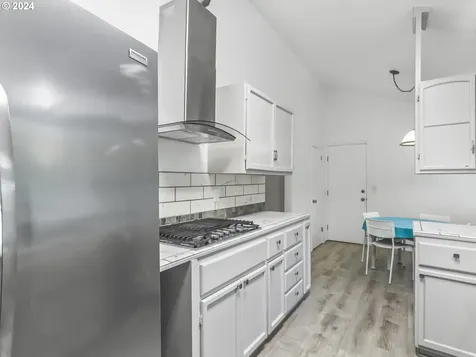 13705 SW Ash Avenue Portland OR 97223
