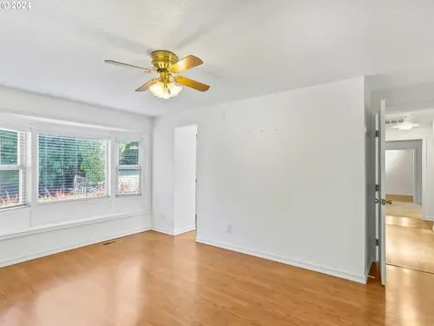 13705 SW Ash Avenue Portland OR 97223