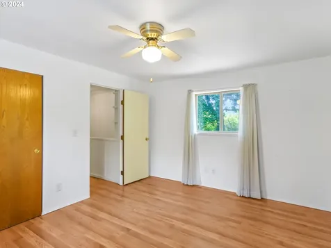 13705 SW Ash Avenue Portland OR 97223