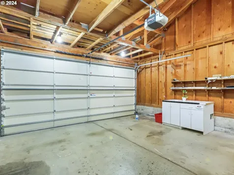 13705 SW Ash Avenue Portland OR 97223