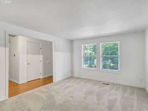 13705 SW Ash Avenue Portland OR 97223