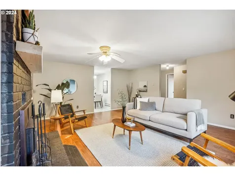 1557 NE Karen Court Hillsboro OR 97124