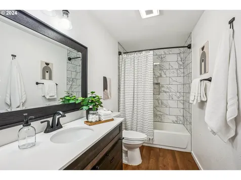 1557 NE Karen Court Hillsboro OR 97124
