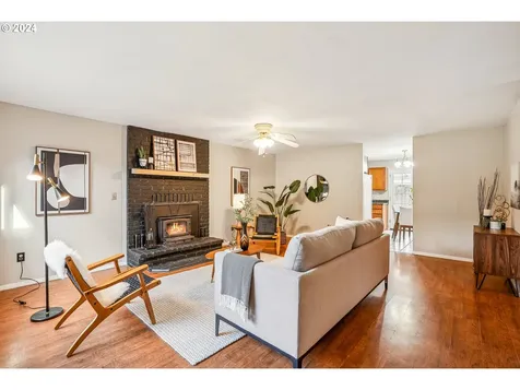 1557 NE Karen Court Hillsboro OR 97124