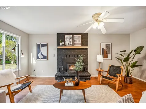 1557 NE Karen Court Hillsboro OR 97124