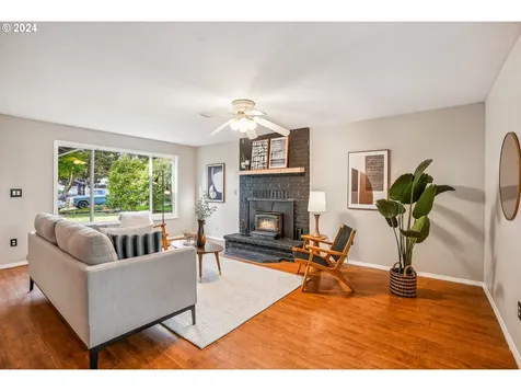 1557 NE Karen Court Hillsboro OR 97124