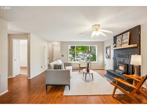 1557 NE Karen Court Hillsboro OR 97124