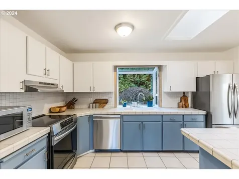 302 Laurel Street Lake Oswego OR 97034