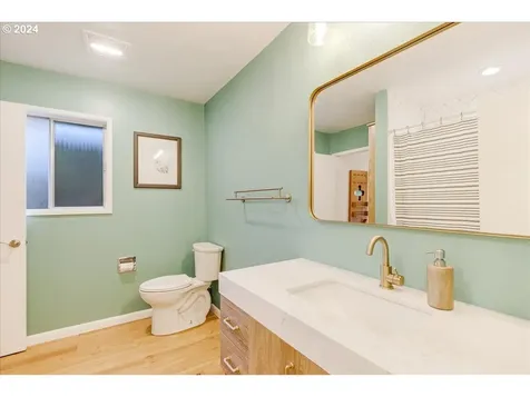302 Laurel Street Lake Oswego OR 97034
