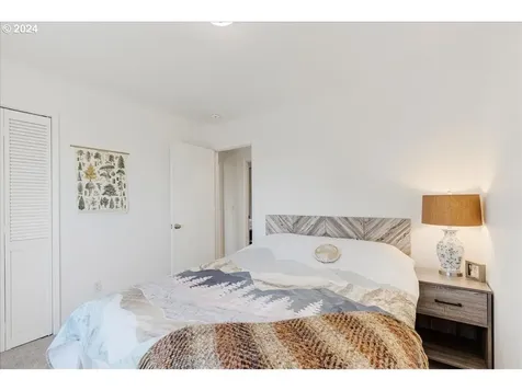 302 Laurel Street Lake Oswego OR 97034