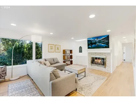 302 Laurel Street Lake Oswego OR 97034