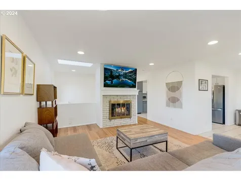 302 Laurel Street Lake Oswego OR 97034