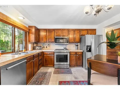 1917 SE 131st Avenue Vancouver WA 98683