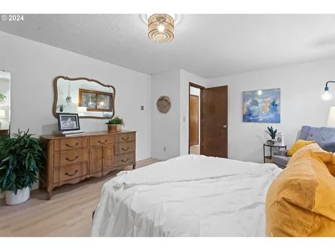 1917 SE 131st Avenue Vancouver WA 98683