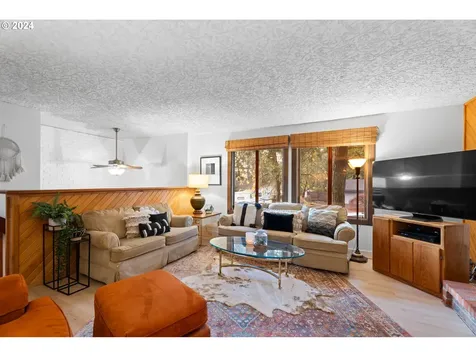 1917 SE 131st Avenue Vancouver WA 98683