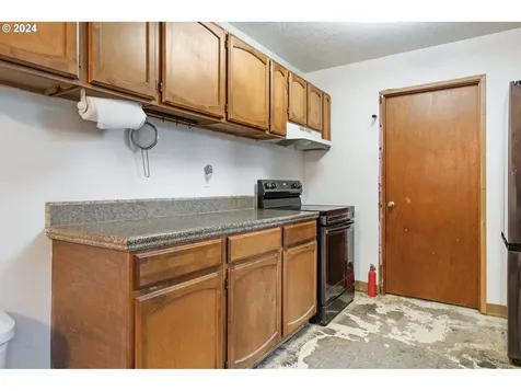15612 SE Harrison Street Portland OR 97233