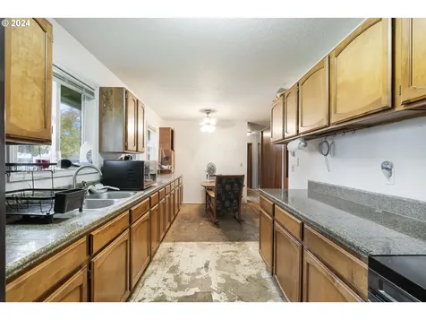 15612 SE Harrison Street Portland OR 97233