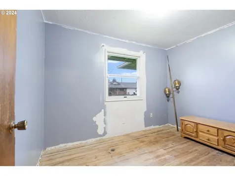 15612 SE Harrison Street Portland OR 97233