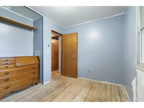 15612 SE Harrison Street Portland OR 97233