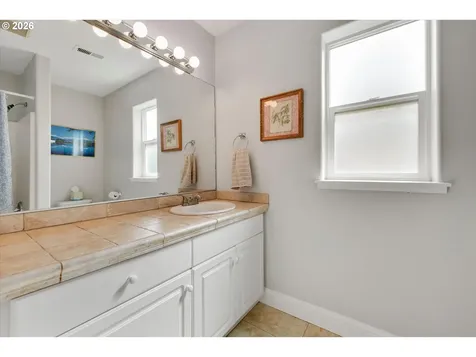 1225 E Foothills Drive Newberg OR 97132