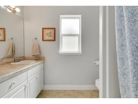 1225 E Foothills Drive Newberg OR 97132