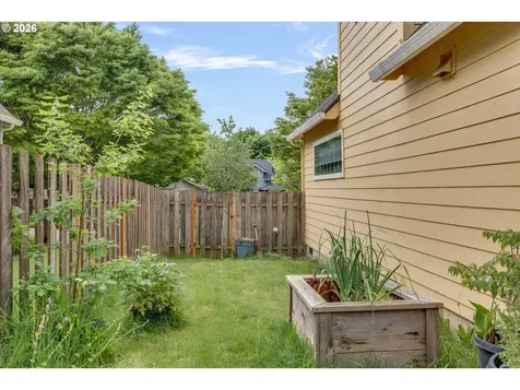 1225 E Foothills Drive Newberg OR 97132
