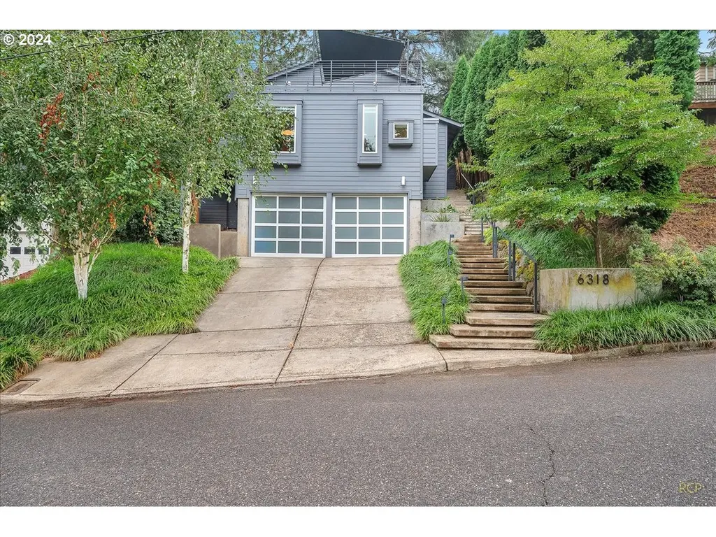 6318 Sw 32nd Avenue Portland OR 97239