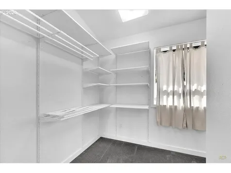 6318 Sw 32nd Avenue Portland OR 97239