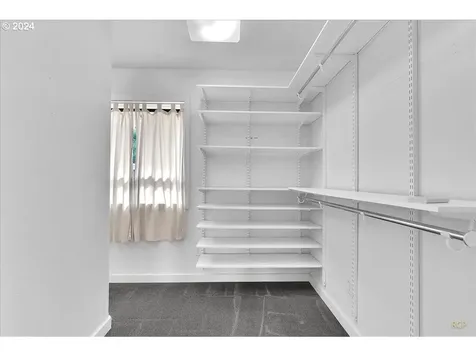 6318 Sw 32nd Avenue Portland OR 97239