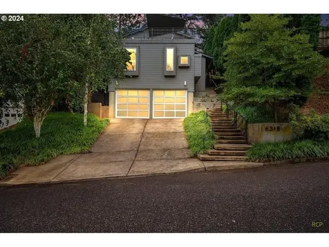 6318 Sw 32nd Avenue Portland OR 97239