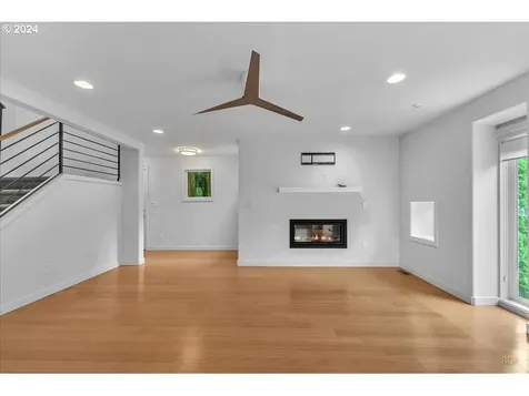 6318 Sw 32nd Avenue Portland OR 97239