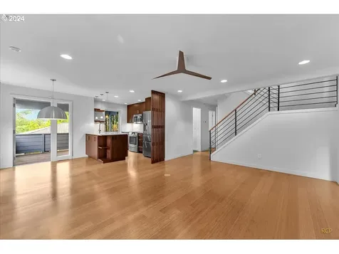 6318 Sw 32nd Avenue Portland OR 97239