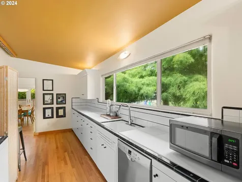 4323 Sw Idaho Drive Portland OR 97221