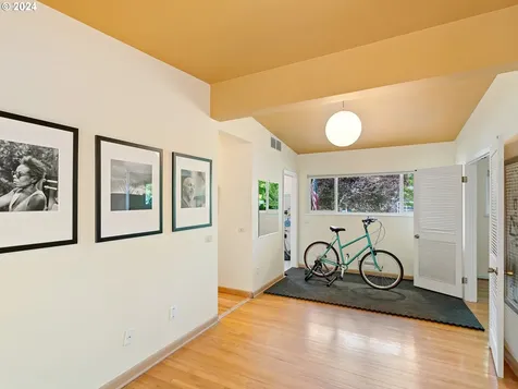 4323 Sw Idaho Drive Portland OR 97221
