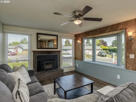709 N Holly Drive Newberg OR 97132