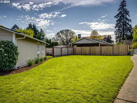 709 N Holly Drive Newberg OR 97132