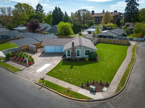 709 N Holly Drive Newberg OR 97132